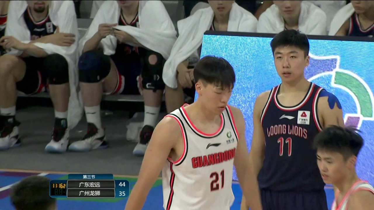 广东宏远与广州龙狮，赛场上的对决与荣耀