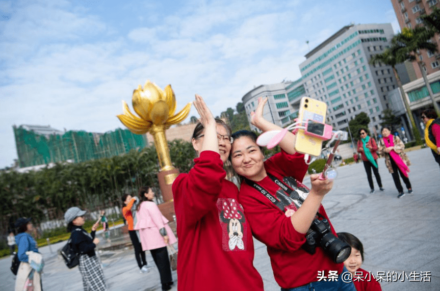 澳门六叔公分享图片，一幅描绘亲情与文化的画卷
